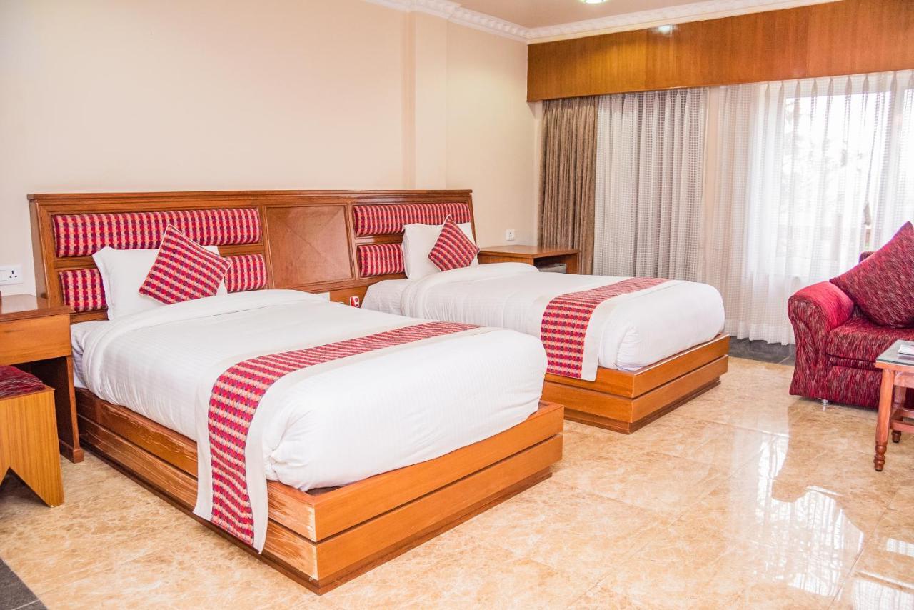 Hotel Earth Light Sauraha Chitwan Zewnętrze zdjęcie