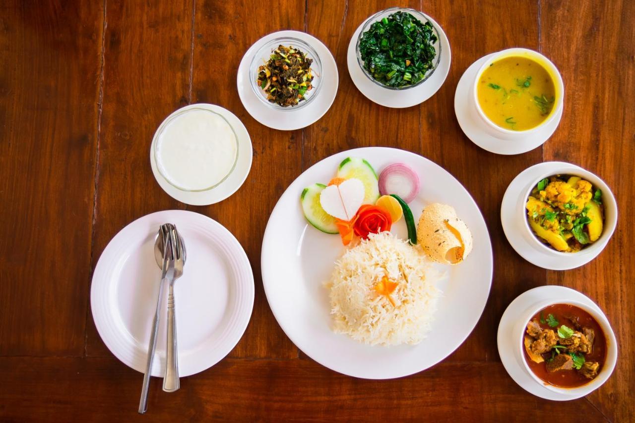Hotel Earth Light Sauraha Chitwan Zewnętrze zdjęcie