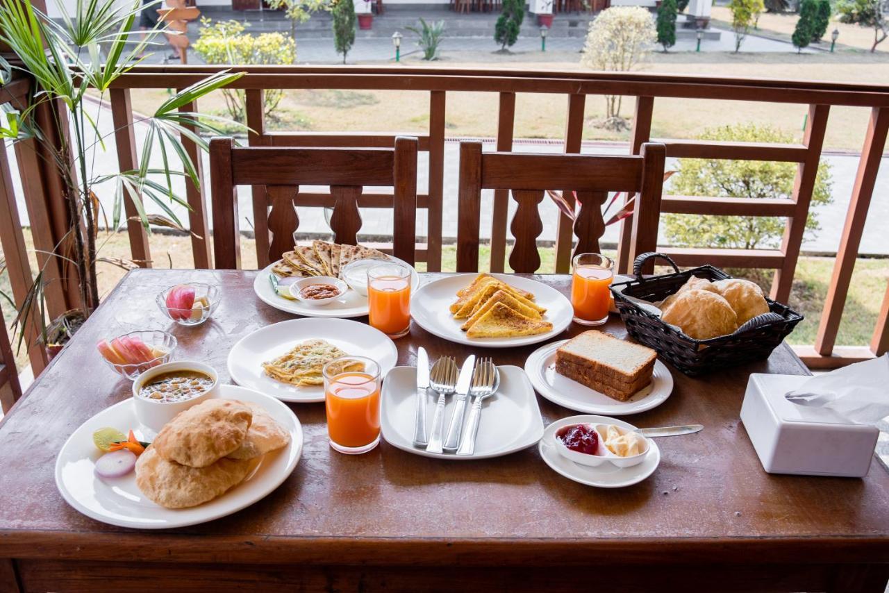 Hotel Earth Light Sauraha Chitwan Zewnętrze zdjęcie