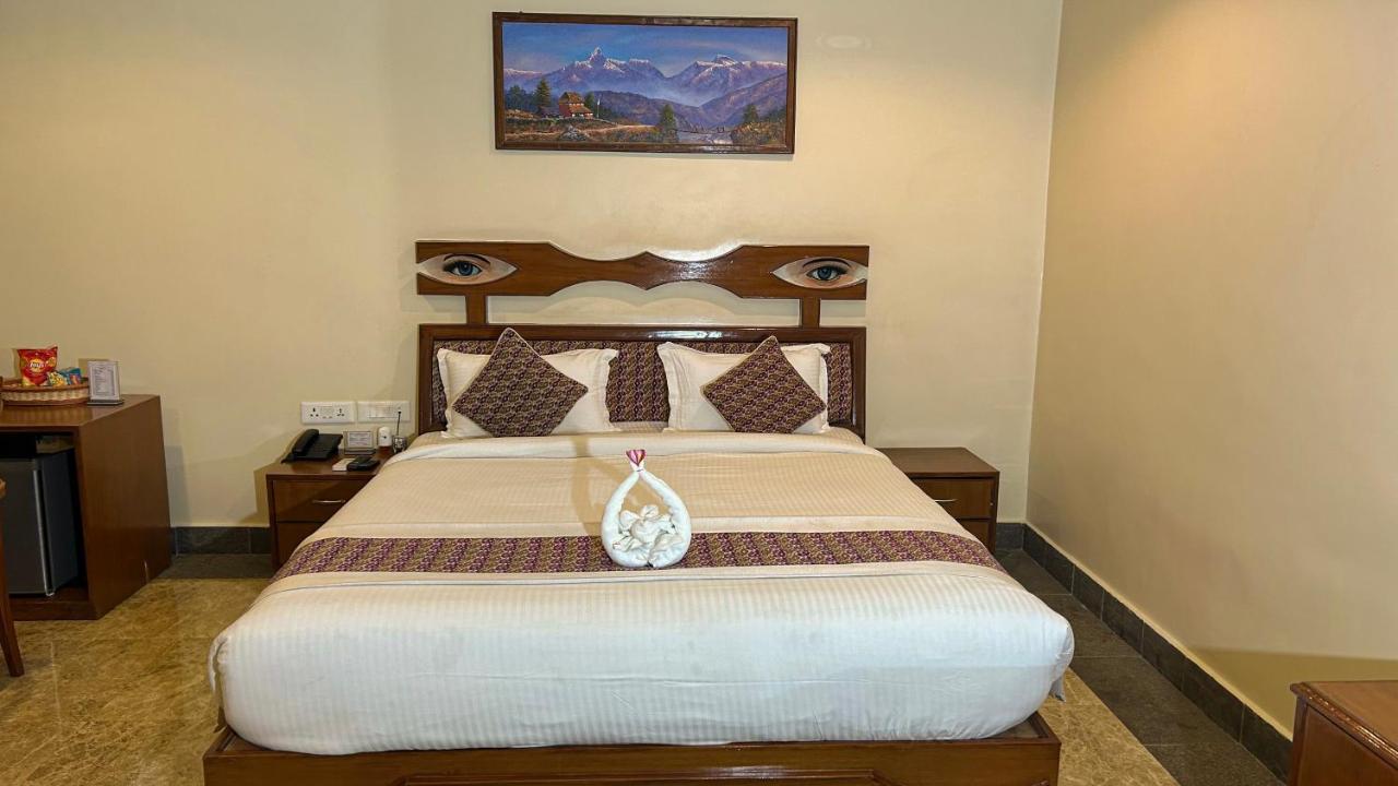 Hotel Earth Light Sauraha Chitwan Zewnętrze zdjęcie
