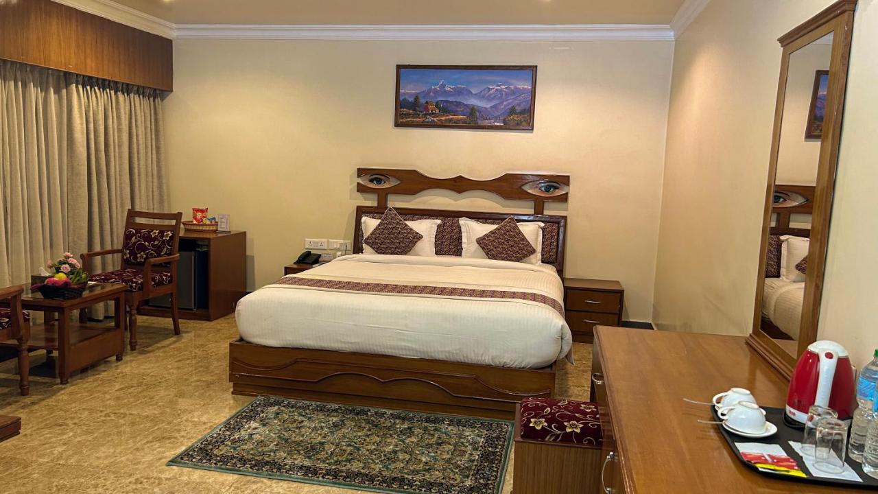 Hotel Earth Light Sauraha Chitwan Zewnętrze zdjęcie