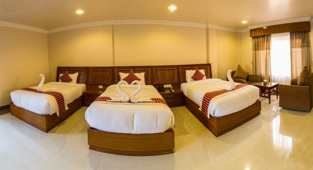 Hotel Earth Light Sauraha Chitwan Zewnętrze zdjęcie