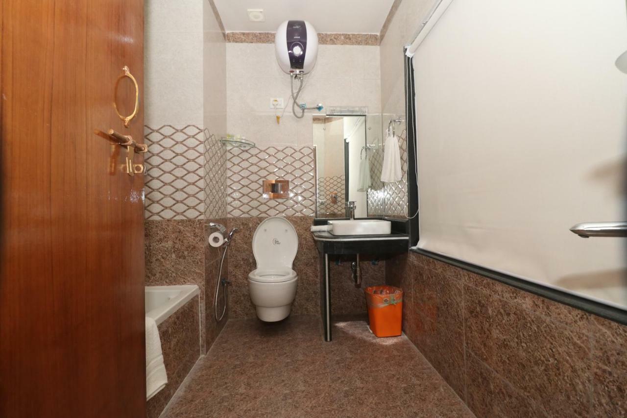 Hotel Earth Light Sauraha Chitwan Zewnętrze zdjęcie